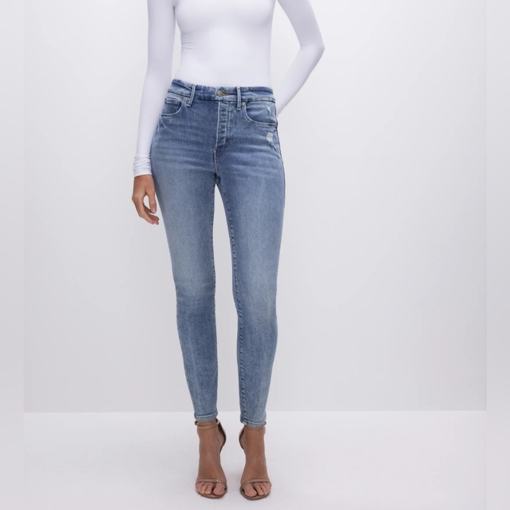 Kloe Kardashian Good american size 12